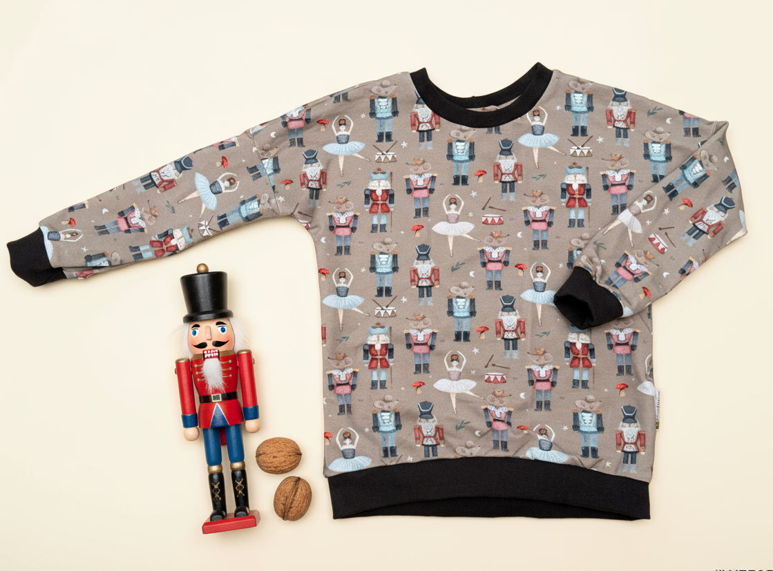 Oversized Sweater Nussknacker Gr. 110