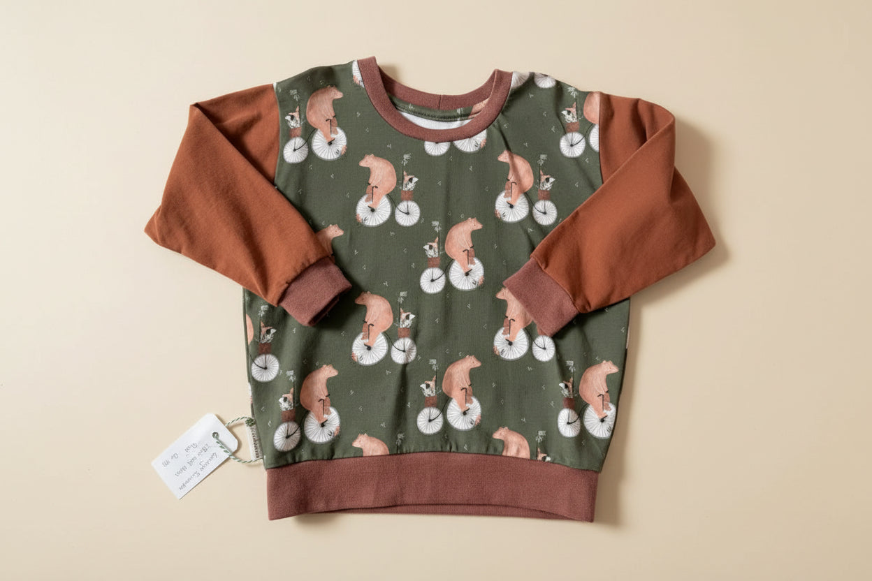 Oversized Sweater „Bär mit seinen Freunden“ Gr. 104